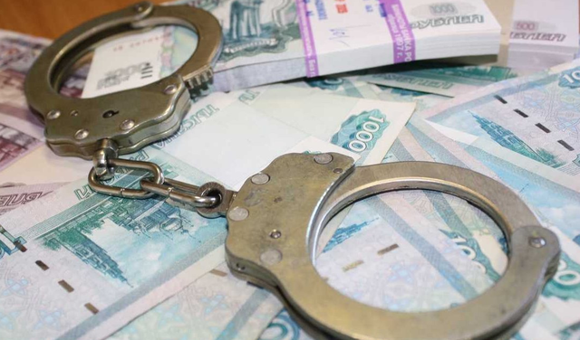 В Томске за взятку осудят бывшего сотрудника областного Управления автодорог