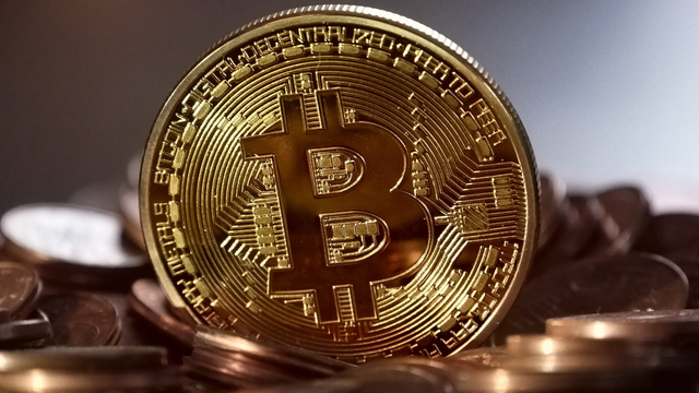 Биткоин превысил отметку в 25 000 долларов впервые с середины июня