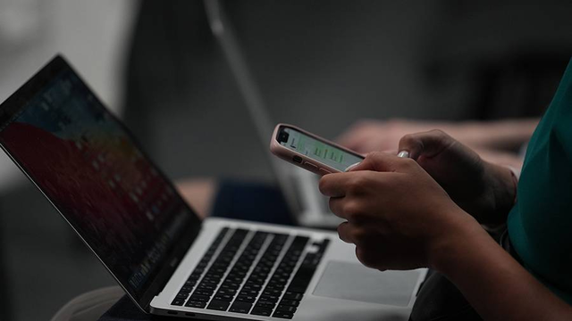 Россиянам назвали признаки работы шпионских приложений