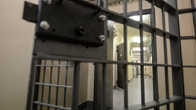 Сотрудника российской колонии осудили за смерть заключенного в ходе пьяной драки