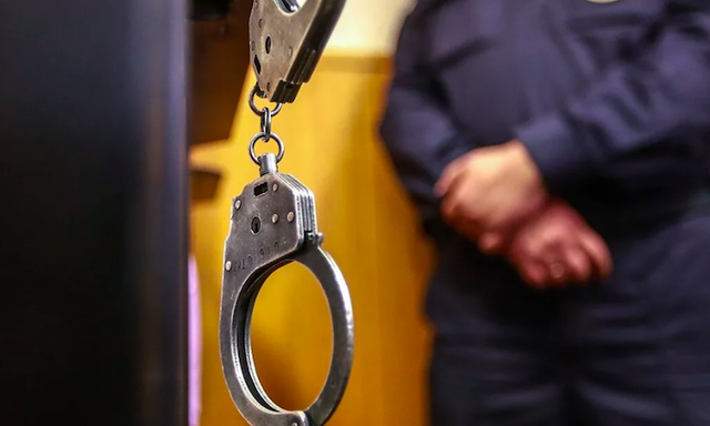 Полицейские задержали грабителя с кирпичом в Томске