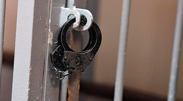 Российская пенсионерка забила до смерти сожителя кочергой и попала под следствие
