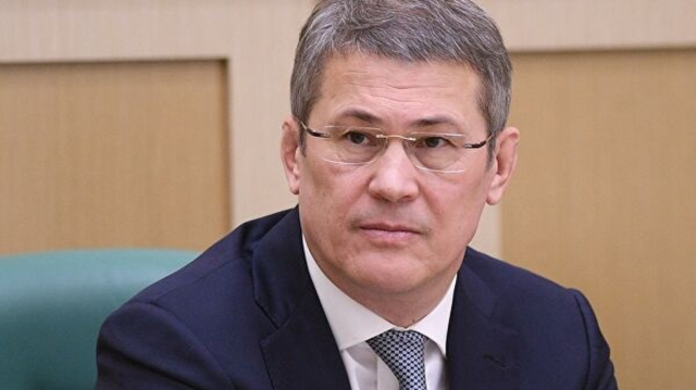 С таким родственником Хабирову и враги не нужны