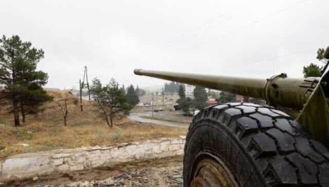 Армения и Азербайджан возобновили взаимные обстрелы