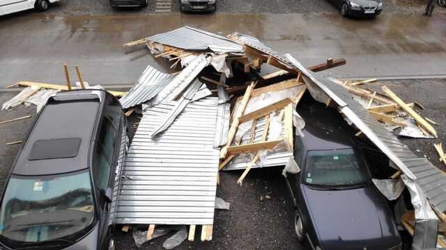 Последствия ураганного ветра в Москве