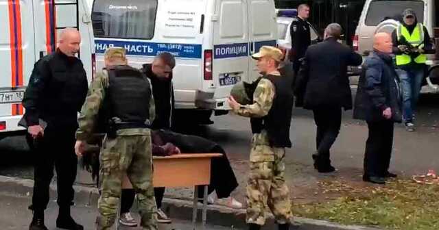 Стало известно о нацистской символике на одежде напавшего на школу в Ижевске