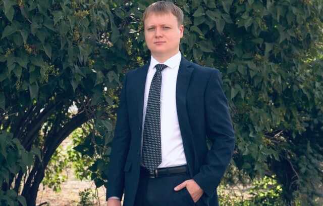 Весь такой положительный, а на деньги – слабый