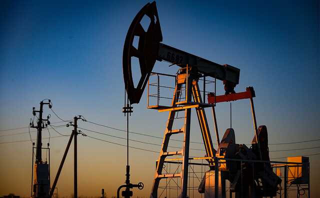 Саудовская Аравия и Россия намереваются резко сократить добычу нефти