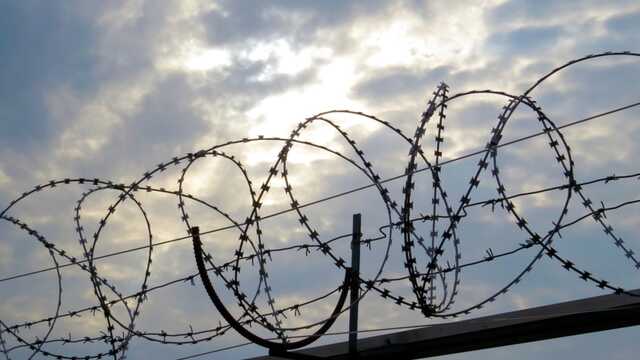 В российскую колонию попытались передать 12 телефонов с помощью квадрокоптера