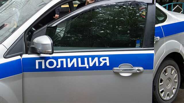 В Севастополе полиция отобрала у предпринимателя машину из-за непонравившейся наклейки