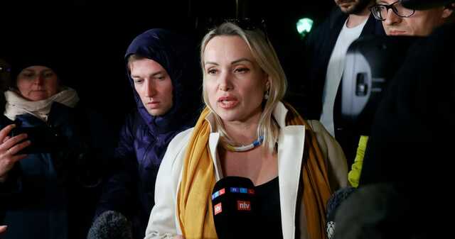 Экс-редактор Первого канала Овсянникова покинула Россию