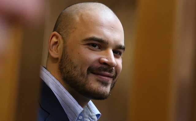 Допрос Тесака по делу о двойном убийстве попал на видео