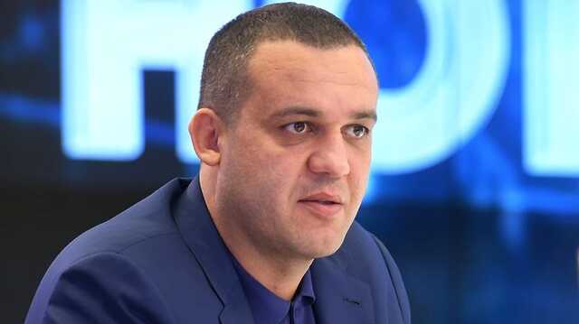 Теперь Умар Кремлёв ещё и почтальон
