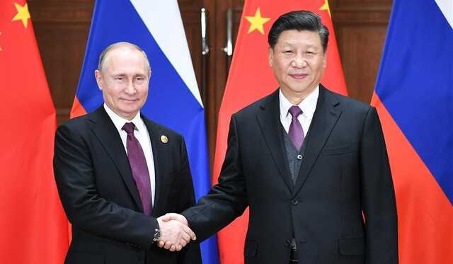 Путин первым из мировых лидеров поздравил Си Цзиньпина с переизбранием