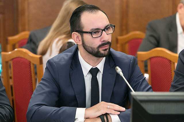 Лев Решетников — «любимая жена» в новосибирской мэрии