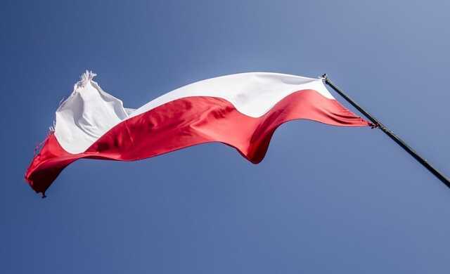 Польша начала строительство забора на границе с Россией