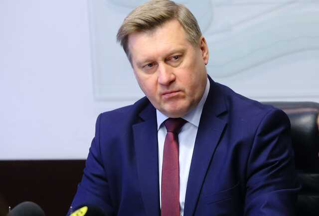 Все – к стеле! Сотрудники районных администраций получили от мэра Локтя «письма счастья»