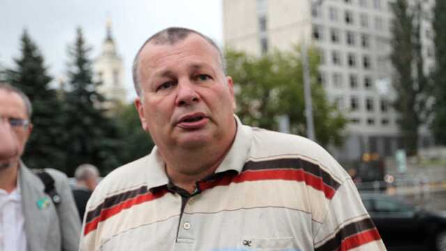 Суд в Москве арестовал на два месяца активиста Кригера
