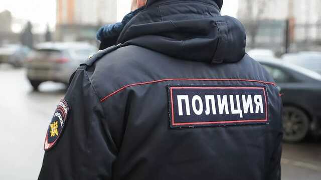 Российские полицейские задержали девятиклассника с наркотиком во рту