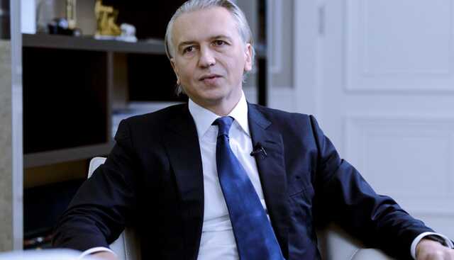 За спиной у главы ПАО «Газпром нефть» Александра Дюкова