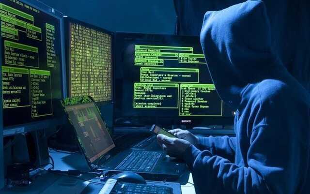 Хакеры взломали и "слили" данные 7 млн пользователей Twitter