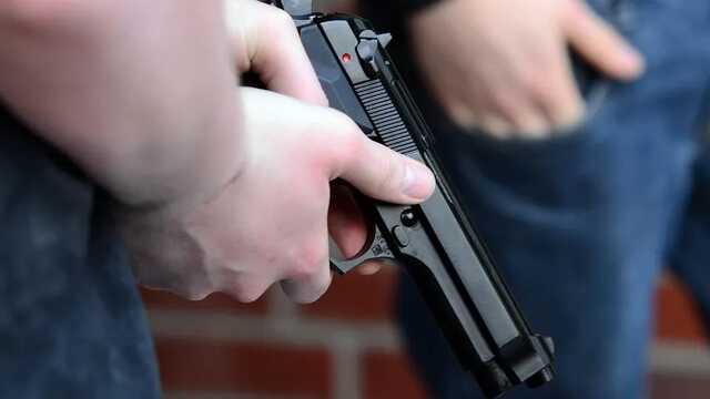Члены ОПГ под видом силовиков проникли в дом к российскому бизнесмену