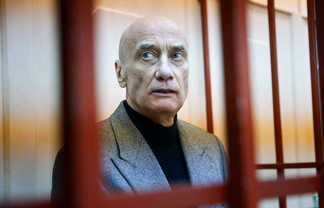 "На дне", или что делать Константину Струкову