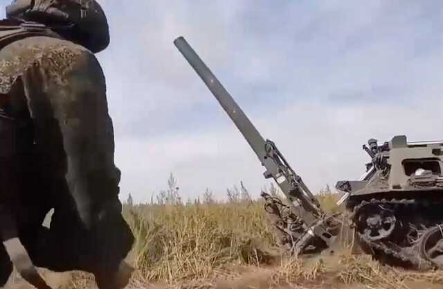 Удары из высокоточного самоходного миномета «Тюльпан» показали на видео