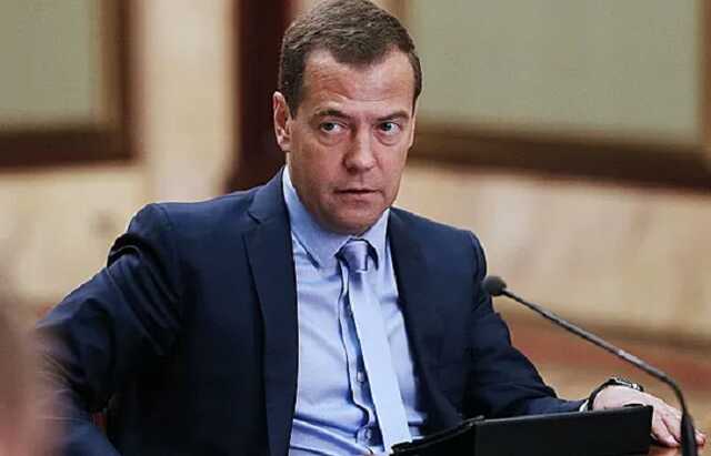 Названа возможная цель встречи Медведева с Си Цзиньпином