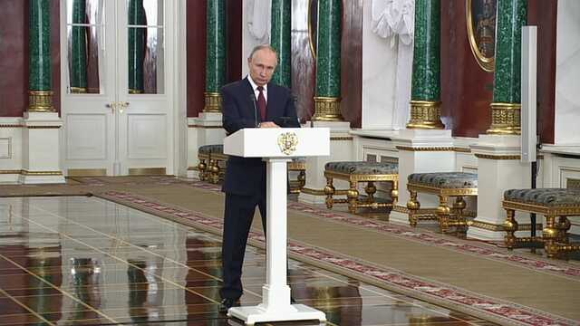 Путин пообещал объединить русский народ