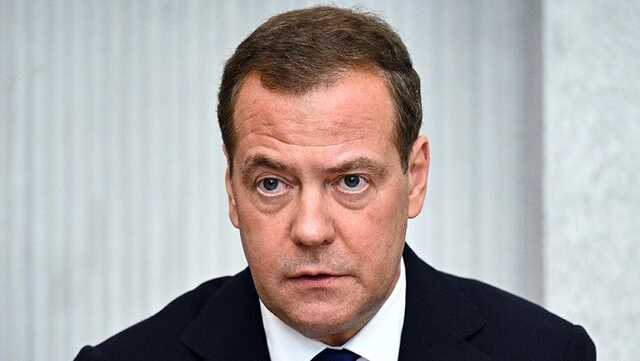 Медведев оценил вероятность переговоров с Украиной