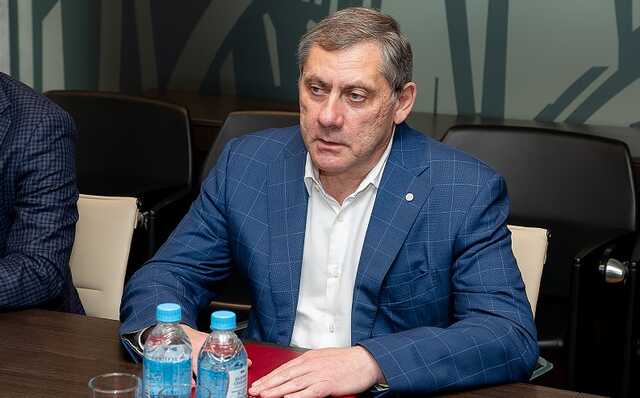 Бизнес на изломе: Почему "Росгосстрах" могут погубить аферы, роскошная жизнь топ-менеджеров и пожары