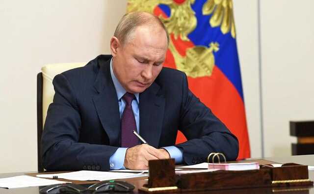 Путин подписал закон, ужесточающий ответственность для иноагентов