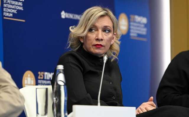 Захарова прокомментировала слова Арестовича про монархию на Украине
