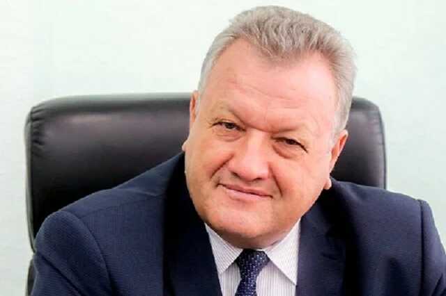 Чиновничьи закрома экс-вице-мэра Локтя и любителя плагиата Геннадия Захарова