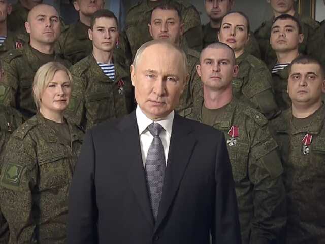 Стали известны имена участвовавших в новогоднем обращении Путина военных