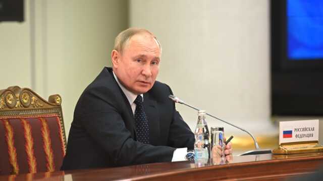 Стала известна судьба стоявших позади Путина во время обращения военных