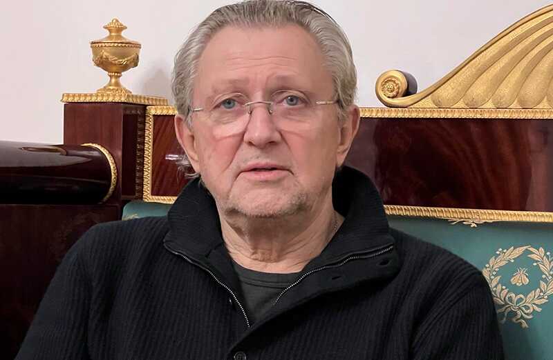 "Авторитетный" бизнесмен отозвал заявление на побившего его на борту самолета врача-культуриста