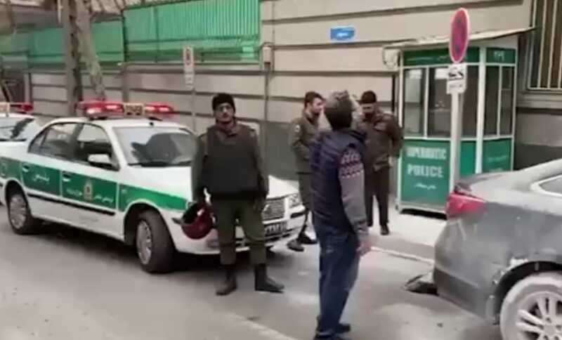 В столице Ирана напали на посольство Азербайджана