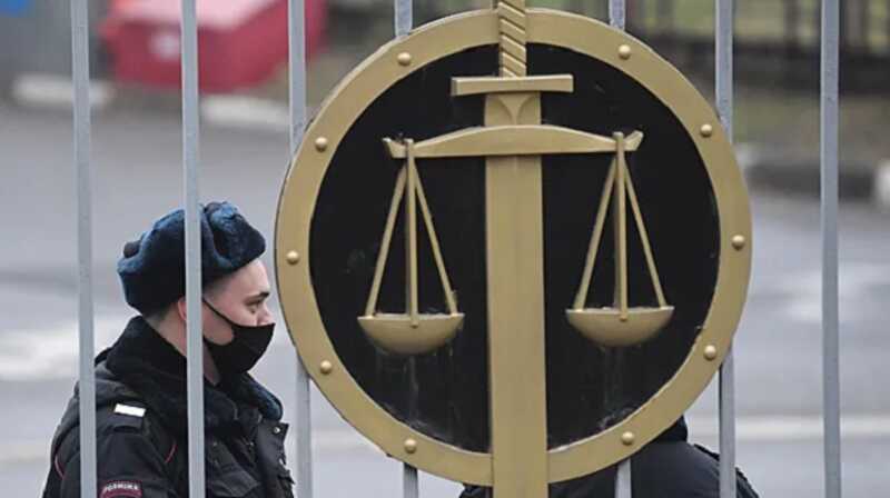 Отбиравшего квартиры у российских ветеранов отдали под суд