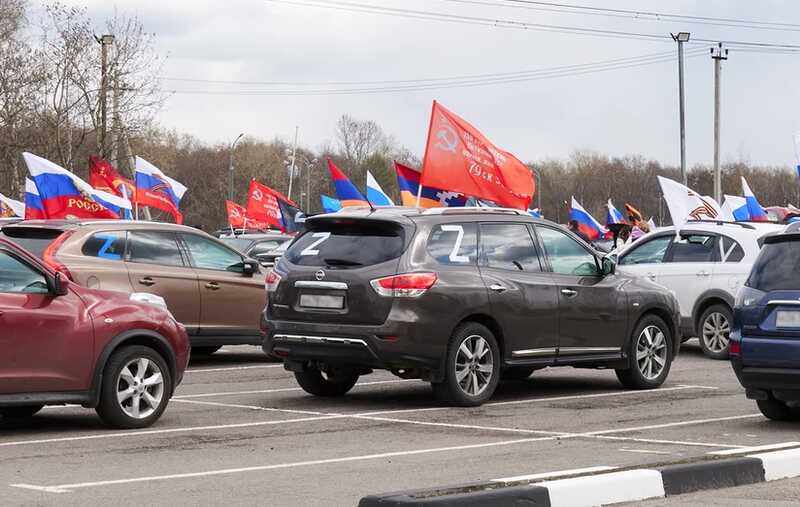 В Москве автопробег z-машин остановили полицейские