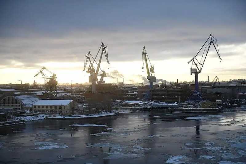 Пожар произошел на Адмиралтейских верфях в Санкт-Петербурге