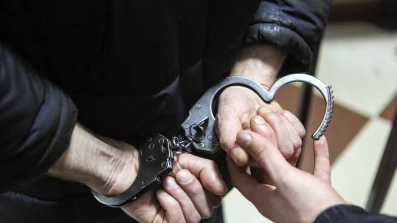 Российские полицейские изъяли у 21-летнего иностранца 161 сверток с героином