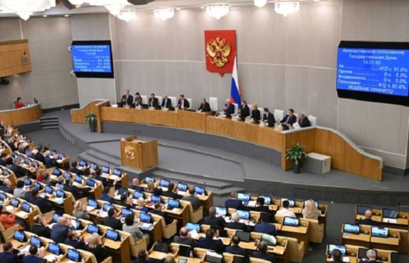 В Госдуме оценили идею об ограничении выезда депутатов за рубеж