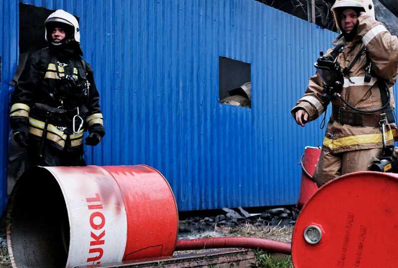 Появились детали пожара на российском нефтеперерабатывающем заводе