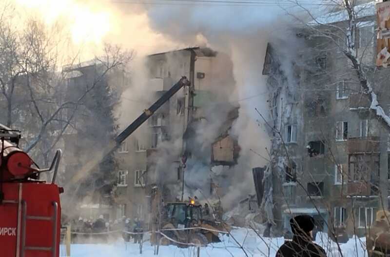Очевидцы описали момента взрыва в жилом доме в Новосибирске