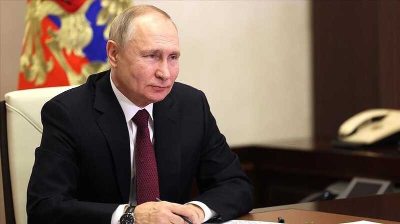 Путин провел оперативное совещание с членами Совбеза России