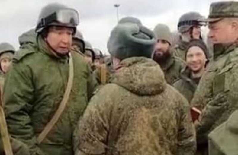 Суд ужесточил наказание мобилизованному, спорившему с командирами в парке «Патриот»