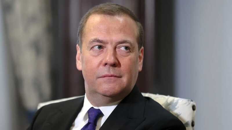 Медведев сравнил США с Зевсом и предрек повторение мифа о похищении Европы