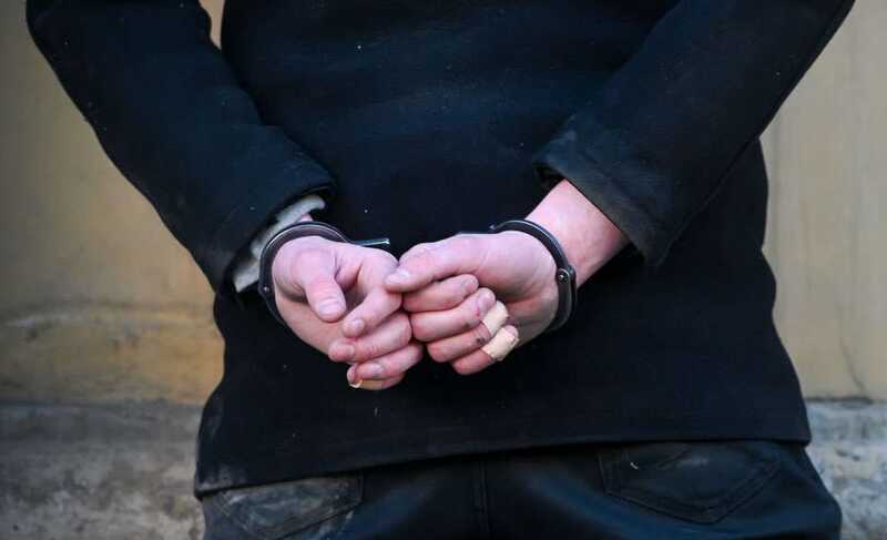В Москве сотрудника ФСИН задержали за интимные переписки с детьми